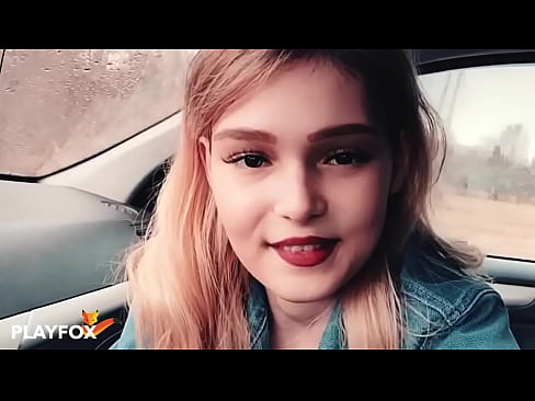 ❤️ Sexy babe cikin farin ciki yana tsotse katin rangwame ❤ Batsa ❤